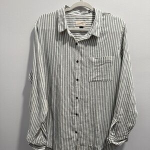 Universal Thread White Gray Stripe Button Shirt